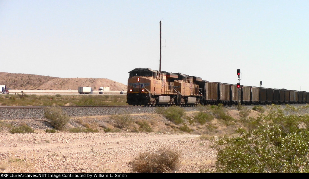 WB Unit Loaded Hooper Frt at Erie NV W-Pshr -4